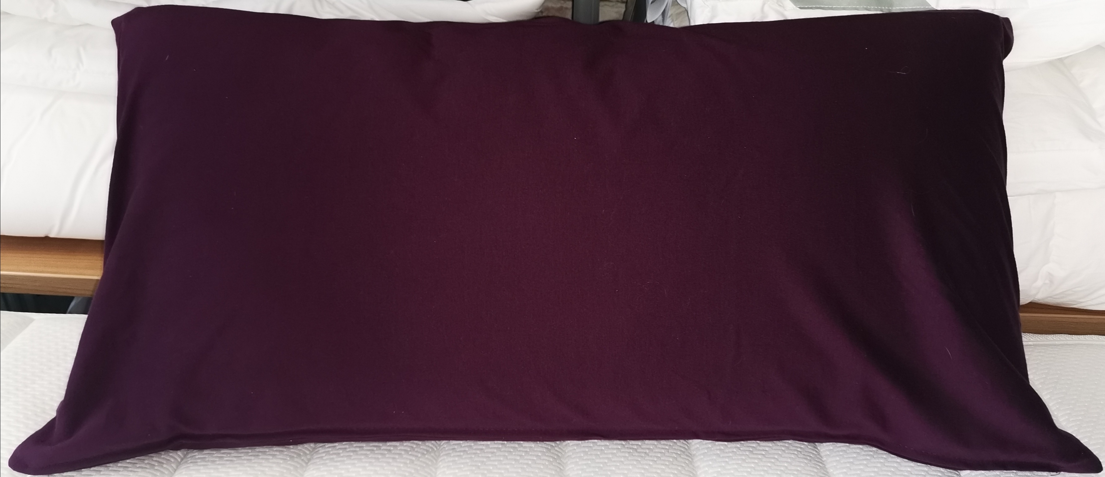 Unsere Kneer Kissenbezüge aus hochwertigem Edel-Zwirn-Jersey sind in 44  Farben und erschiedenen Größen erhältlich. - Reidelshöfer Das Bettenhaus
